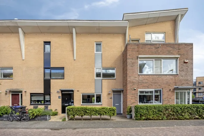 Tussenwoning te koop: Catsstraat 43, Eilandenbuurt Bergschenhoek