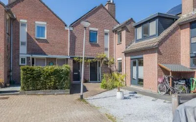 Tussenwoning te koop: Catswende 64, Wendes Hillegom