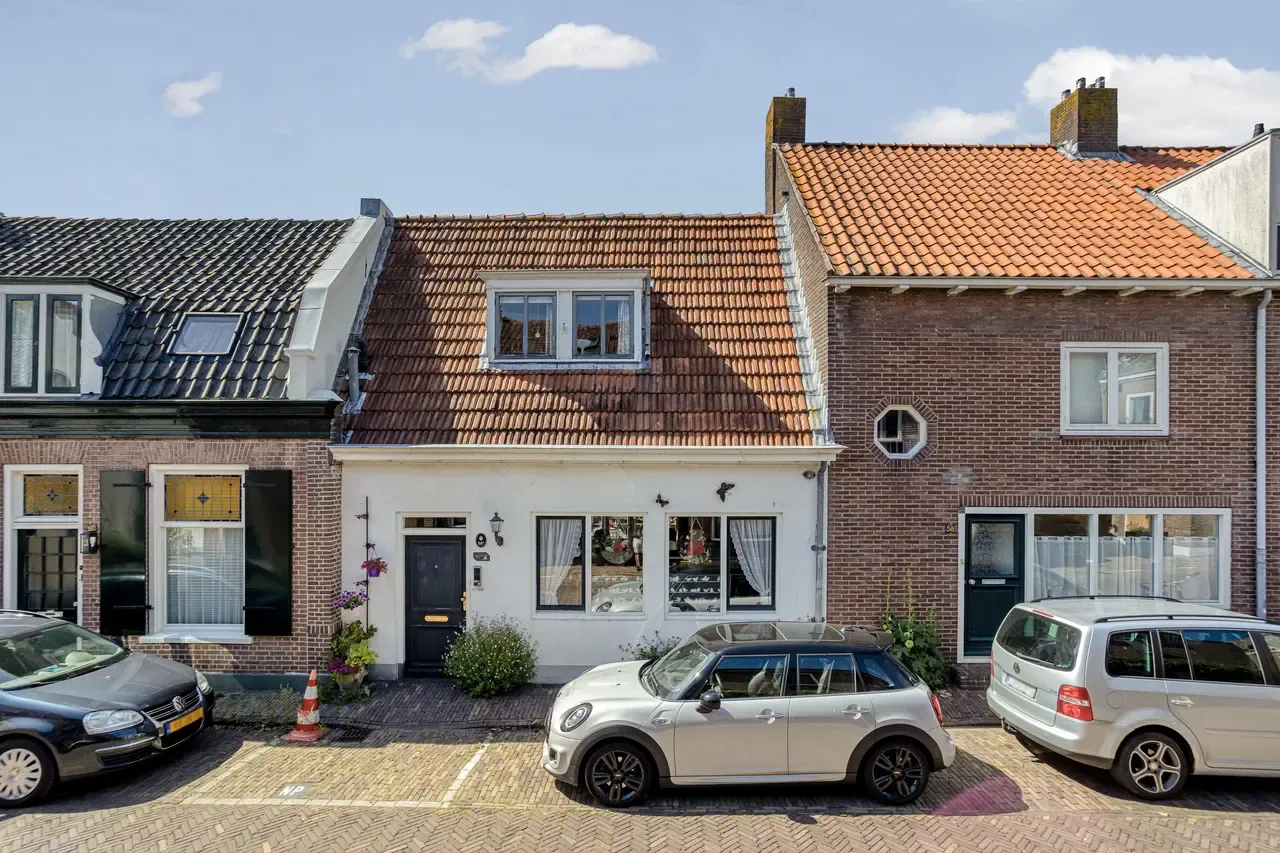 Tussenwoning te koop: Cattenhagestraat 58A, Naarden