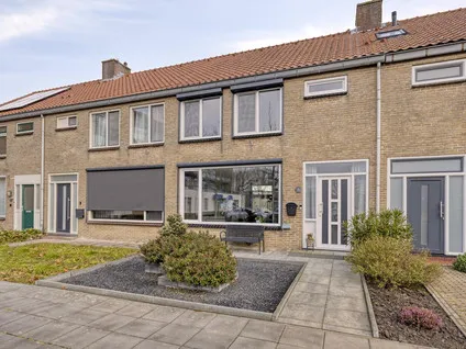 Tussenwoning te koop: Caustraat 31, Zierikzee