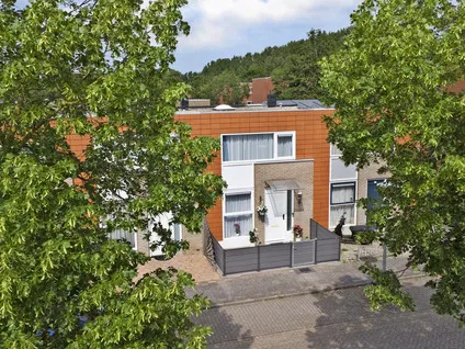 Tussenwoning te koop: Caviastraat 8, Faunabuurt Noord Almere