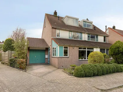 Hoekwoning te koop: Ceder 22, Kersenboogerd-Zuid - Buurt 33 03 Hoorn