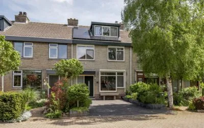 Tussenwoning te koop: Cederdreef 14, Vlaardingen