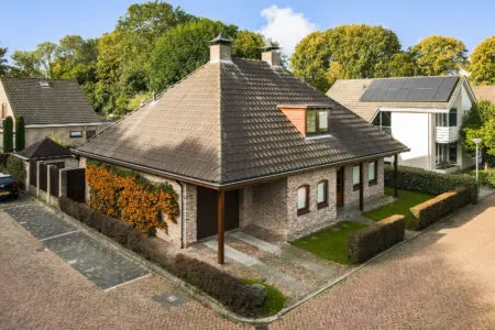 Vrijstaande woning te koop: Cederlaan 13, Dordrecht