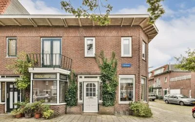 Tussenwoning te koop: Cederstraat 14, Kweektuinbuurt Haarlem