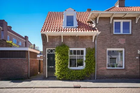 Hoekwoning te koop: Cederstraat 42, Graafsebuurt zuid 'S-Hertogenbosch