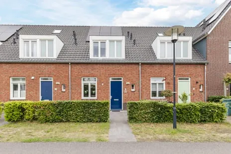 Tussenwoning te koop: Cederstraat 8, Verspreide huizen ten oosten van Sterksel Sterksel