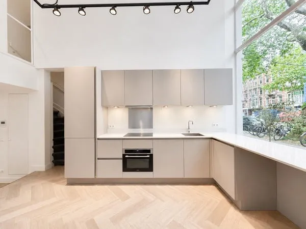 Woning te huur: Ceintuurbaan, Van der Helstpleinbuurt Amsterdam