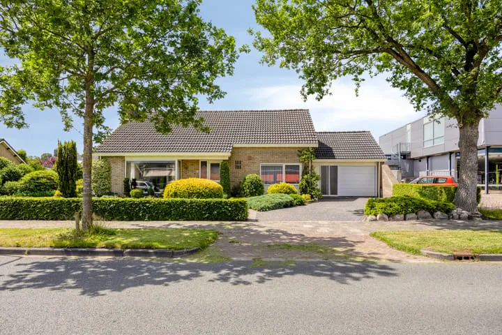 Vrijstaande woning te koop: Ceintuurbaan Zuid 14, Roden Roden