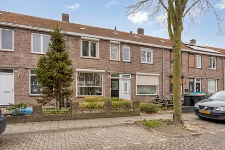 Tussenwoning te koop: Celebesstraat 56, Loven Oost Tilburg