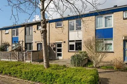 Tussenwoning te koop: Cellostraat 20, Muziekwijk N.-Oost Almere
