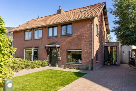Twee-onder-één-kap te koop: Ceramstraat 23, Indische Buurt Amersfoort