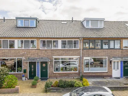 Tussenwoning te koop: Ceramstraat 40, Indische buurt-Zuid Den Helder