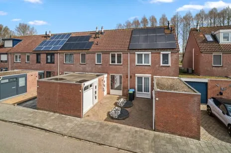 Tussenwoning te koop: Chaletberg 88, De Krogten Roosendaal
