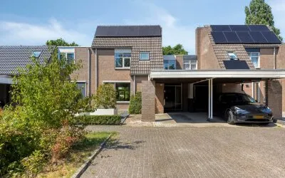 Tussenwoning te koop: Champagnehof 14, Achtse Barrier-Gunterslaer Eindhoven