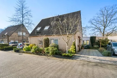 Tussenwoning te koop: Charles Crammweg 3, Fluitersmaat Renkum