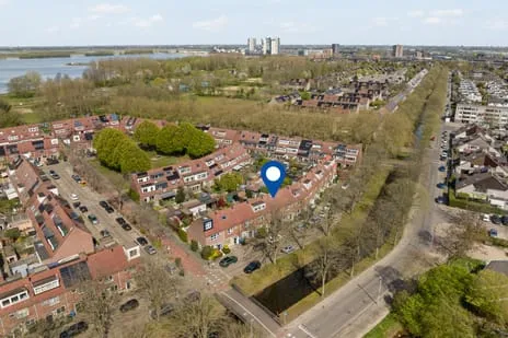 Tussenwoning te koop: Charlie Parkersingel 17, Zevenkamp Rotterdam