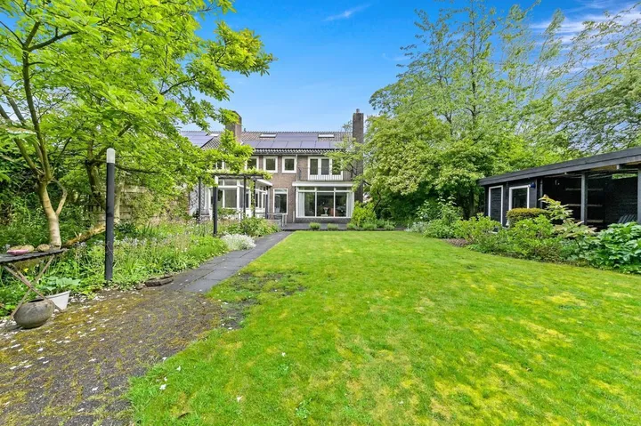 Twee-onder-één-kap te koop: Charlotte de Bourbonstraat 24, Wippolder-Zuid Delft