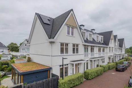 Corner house for sale: Charlotte van Pallandtstraat 42, Middengebied Zuid Noordwijk (Zh)