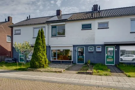 Tussenwoning te koop: Charlotte de Bourbonlaan 39, Zuiderenk Lochem