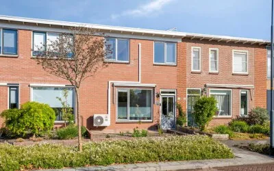 Tussenwoning te koop: Charlotte de Bourbonstraat 8, Varsseveld