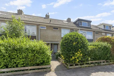 Tussenwoning te koop: Charlotteplaats 9, Driemanspolder Zoetermeer