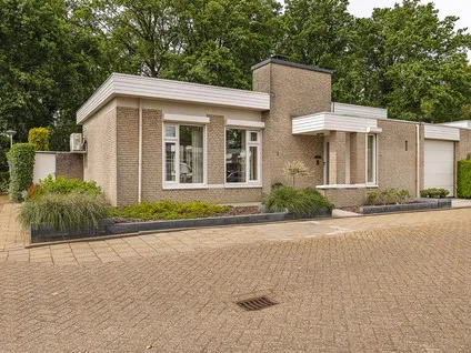 Hoekwoning te koop: Châteaurouxhof 1, Achtse Barrier-Spaaihoef Eindhoven