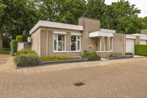 Hoekwoning te koop: Châteaurouxhof 1, Achtse Barrier-Spaaihoef Eindhoven