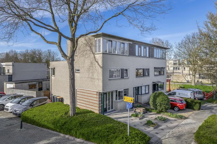 Hoekwoning te koop: Chico Mendesring 371, Amazone en omgeving Dordrecht