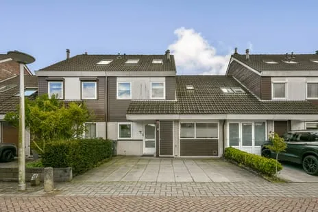 Tussenwoning te koop: Chirurgijn 7, Beroepenbuurt Amstelveen