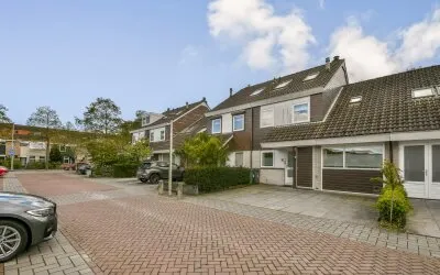 Tussenwoning te koop: Chirurgijn 7, Beroepenbuurt Amstelveen