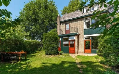 Twee-onder-één-kap te koop: Chopinlaan 14, Componistenwijk Baarn