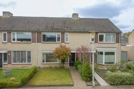Tussenwoning te koop: Chopinlaan 15, Zwanenbeemd Helmond