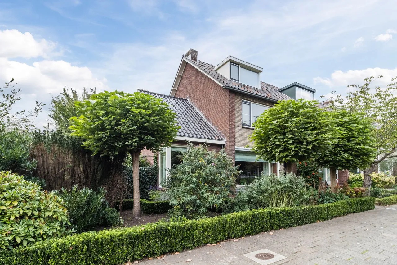 Hoekwoning te koop: Chopinlaan 30, Waddinxveen