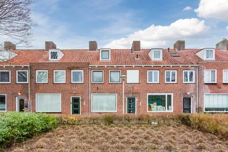 Tussenwoning te koop: Chopinlaan 5, Genderdal Eindhoven