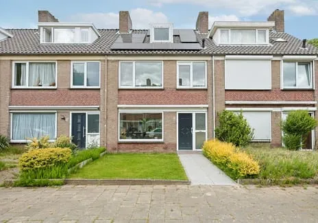 Tussenwoning te koop: Chopinlaan 76, Genderdal Eindhoven