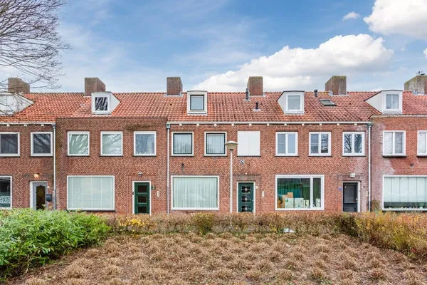 Tussenwoning te koop: Chopinlaan 5, Genderdal Eindhoven