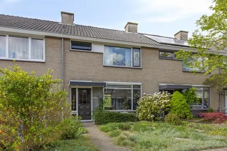 Tussenwoning te koop: Chopinstraat 18, Componistenbuurt Oosterhout (Nb)