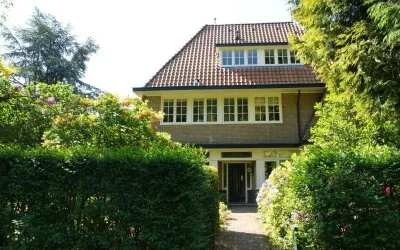 Twee-onder-één-kap te koop: Chr. de Wetlaan 14, Trompenberg-Noord Hilversum