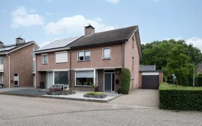 Corner house for sale: Chris Mollaan 21, Banakkers 4 Etten-Leur