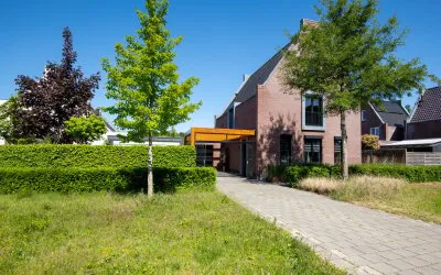 Twee-onder-één-kap te koop: Christiaan Huygenslaan 2, Vogelbuurt Barneveld