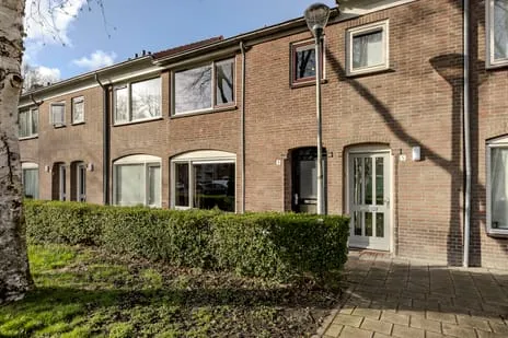 Tussenwoning te koop: Christinahof 4, Nassaubuurt Tilburg