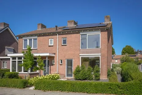 Twee-onder-één-kap te koop: Christoffel Spieringhstraat 11, Kesteren Kesteren
