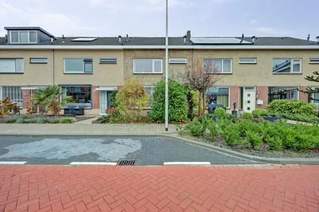 Tussenwoning te koop: Chrysantenhof 19, Bloemenbuurt Berkel En Rodenrijs