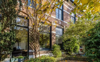 Twee-onder-één-kap te koop: Chrysantenstraat 17, Bloemenkwartier Noord Hilversum