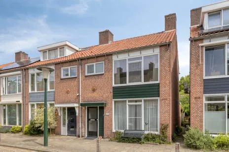 Hoekwoning te koop: Chrysantenstraat 25, Gerardusplein Eindhoven
