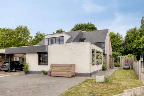 Twee-onder-één-kap te koop: Churchillstraat 2, Mariarade-Noord Hoensbroek