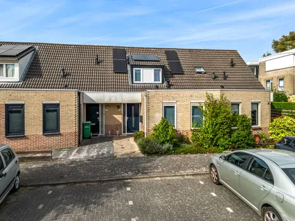 Tussenwoning te koop: Cia van Boortlaan 14, Theaterbuurt Amstelveen