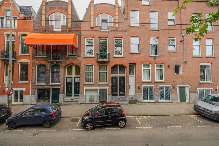 Appartement te koop: Claes de Vrieselaan 14B, Middelland Rotterdam