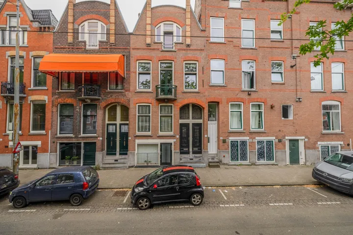 Appartement te koop: Claes de Vrieselaan 14B, Middelland Rotterdam